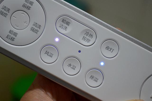 离座自动冲水用了米智能马桶小鲸鱼再也没有忘冲厕所的尴尬