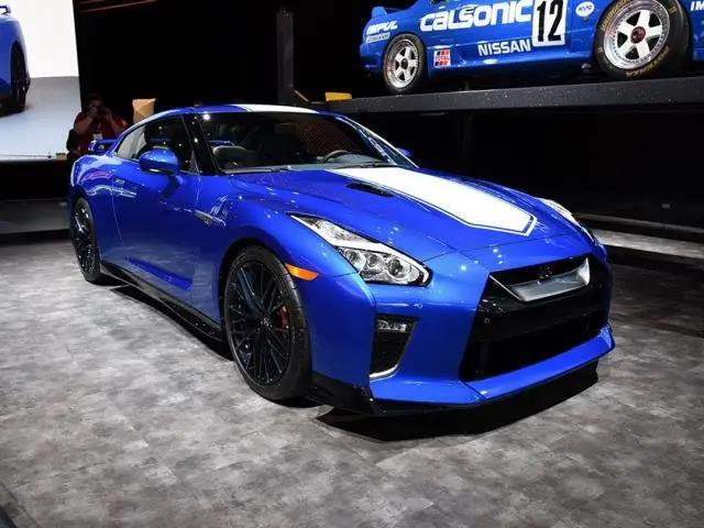 天下车库名车解读一文看懂东瀛战神日产gtr纪念版