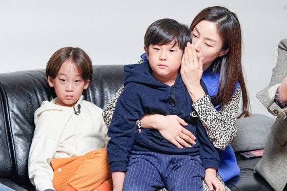 李辉才是刘在石挚爱同僚妻子美貌不输明星双胞胎儿子已成大男孩