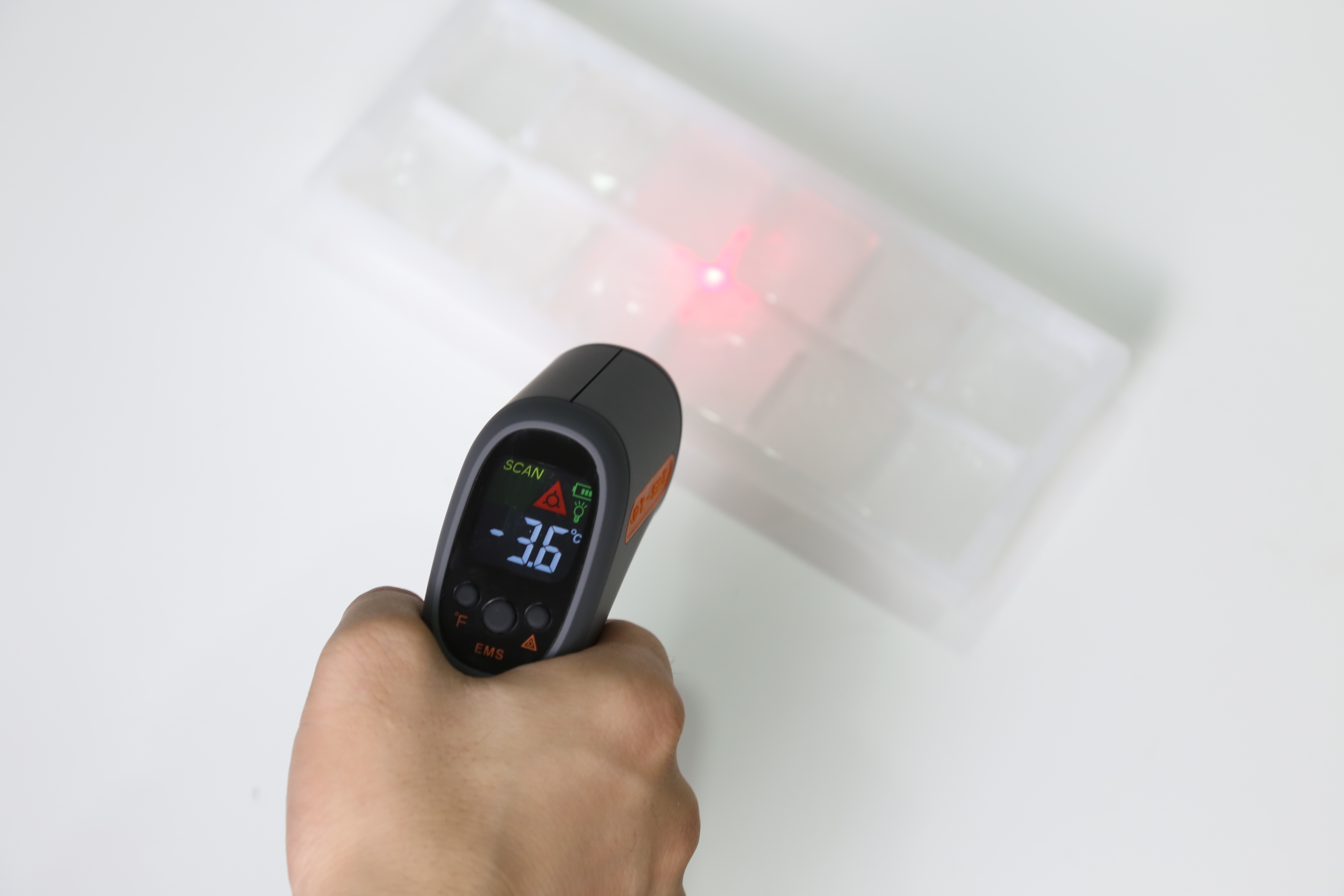 丨吉米家居红外测温枪__凤凰网