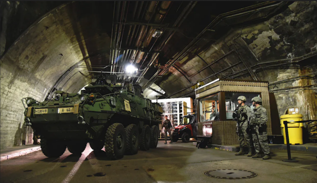 新冠疫情下,美国负责国土防御的指挥部躲进能防核爆的夏延山地堡