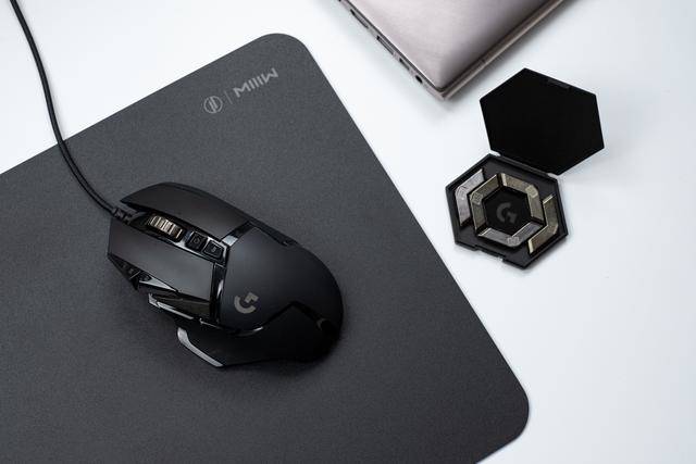 罗技g502鼠标再度遭遇双击门后 售后换新换成了罗技g502 Hero 凤凰网