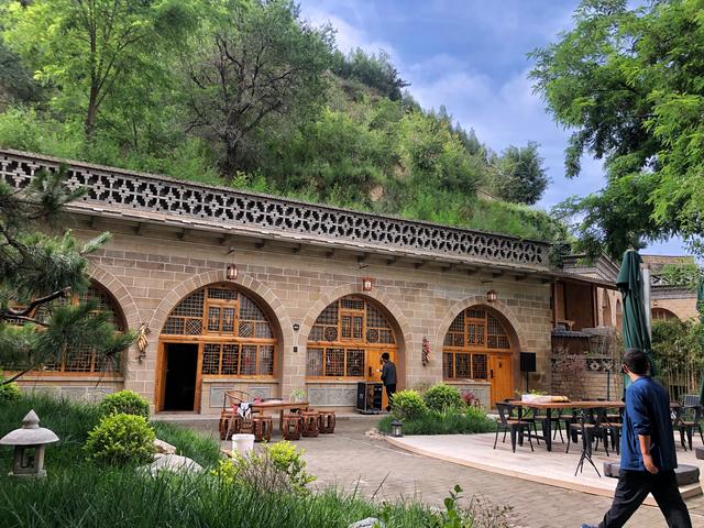 打卡距离宝塔山最近的特色民宿,邂逅传统非遗文化的魅力