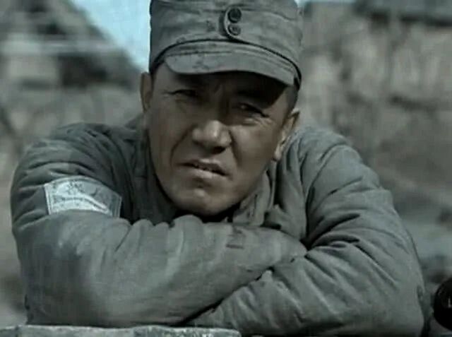 新版亮剑为何不被待见抹发油抽雪茄军装还是量身定制的