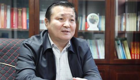 拒不执行党中央重大决策部署艾克拜尔·吾甫尔曾担任了7年的喀什地委