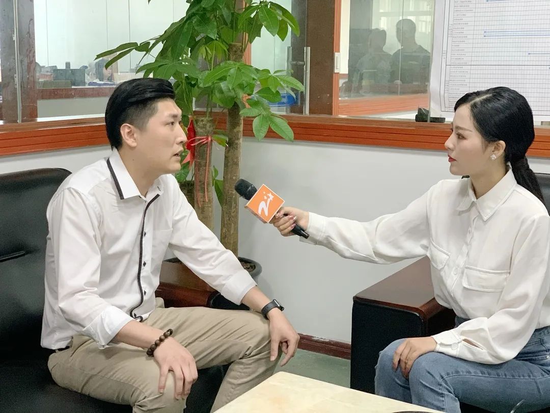 合作客户接受采访