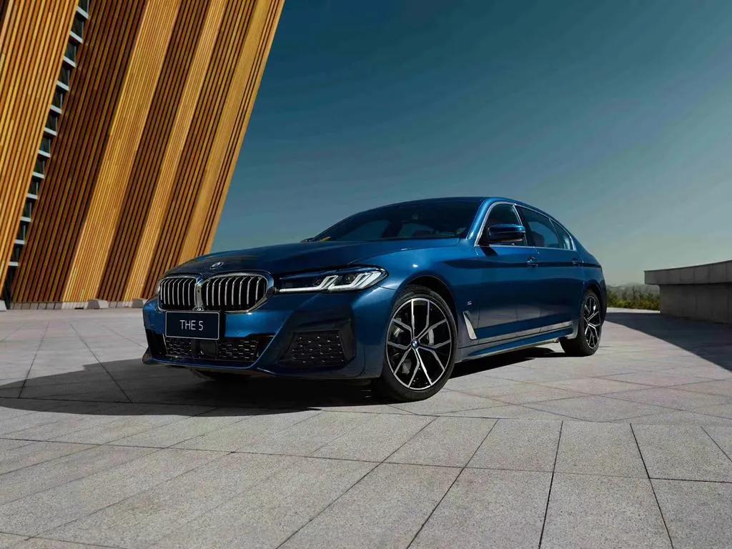 新款华晨宝马5系官图发布变身运动型男全系标配轻混系统
