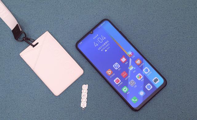 提高生产力大屏就是爽荣耀x10max入手一月后体验记