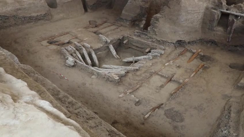 青海都兰热水2018血渭一号墓木石五神殿壁画彩棺全