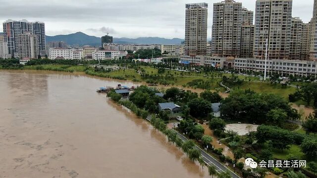 暴雨过后,带你看别样的会昌县城,月季园和林岗公园__凤凰网