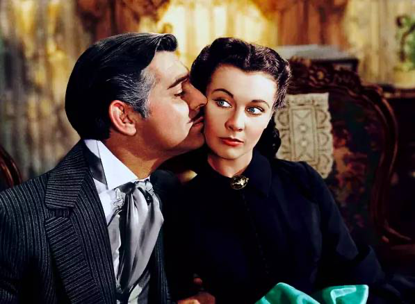 《乱世佳人》中的盖博和费雯丽 / 网络