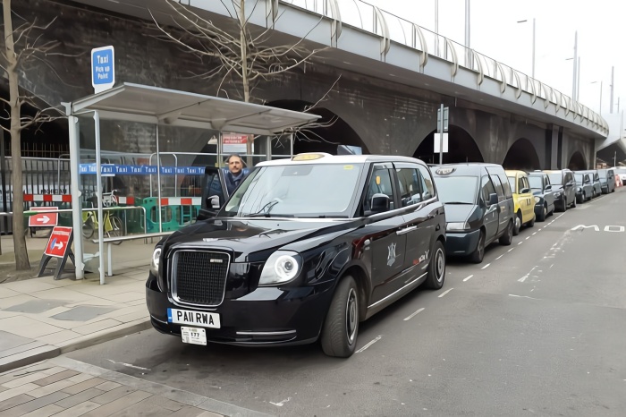 英国将在诺丁汉市试验无线充电的出租车