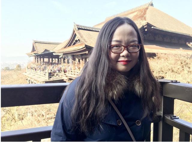 39岁知名媒体人猝死后举行葬礼，刘德华送挽联哀悼