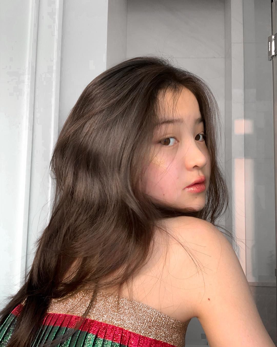 15岁中国版jennie太美了姐姐牛津高材生哥哥英俊帅气网友赢在起跑线上