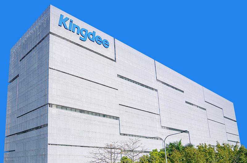 创业,我在大学学的是计算机,研究生学会计,最后编制了一个财务软件