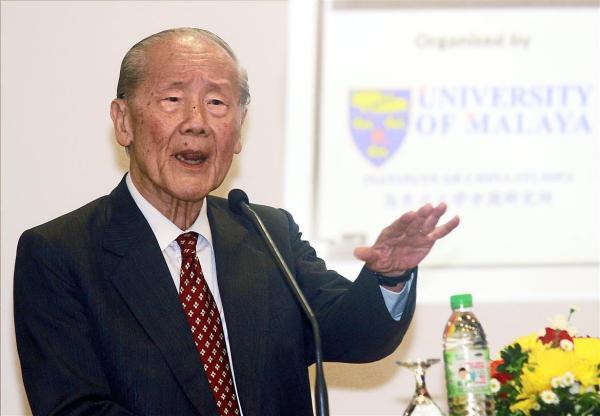 毛升评王赓武回忆录︱侨居与定居之间__凤凰网