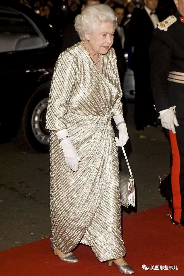 英国首相和女王的区别感觉看完英国近百年历史啊