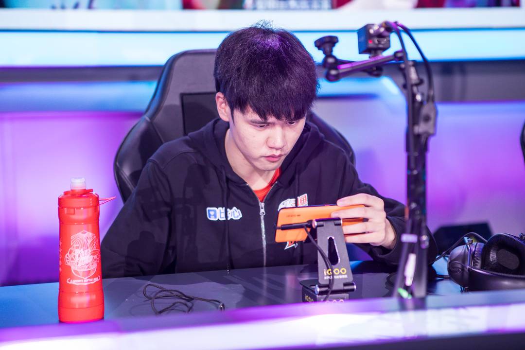 易峥成了众矢之的