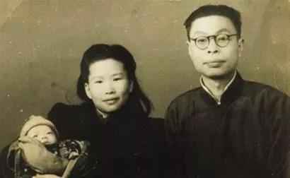 他是永不消逝的电波李侠原型与妻子假结婚成了真夫妻