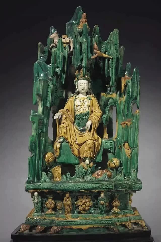 明代的佛教造像就其艺术风格而言,其实并没有走到尽头,只是所表现的