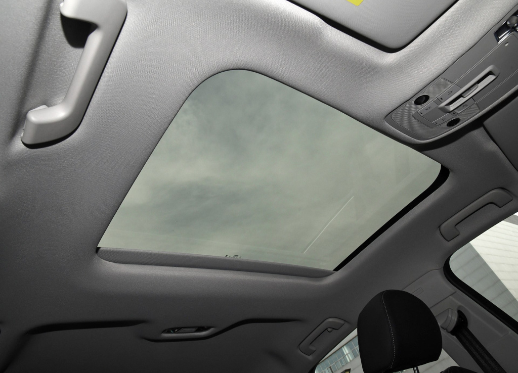 奥迪"小q8"即将上市,外观是大杀器,标配2.0t,30万以内绝对能火?