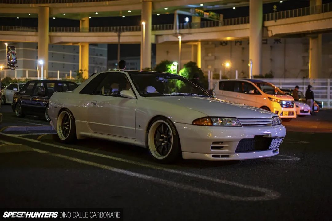 当晚还来了很多酷车,以至于有点 "抢戏" 之嫌   比如这台丰田 ae111