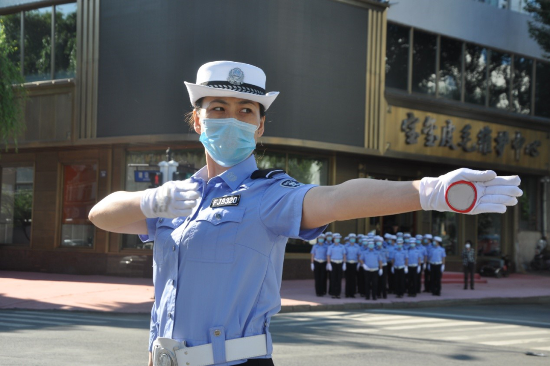 虎林市公安局交警大队强化女子中队队伍建设