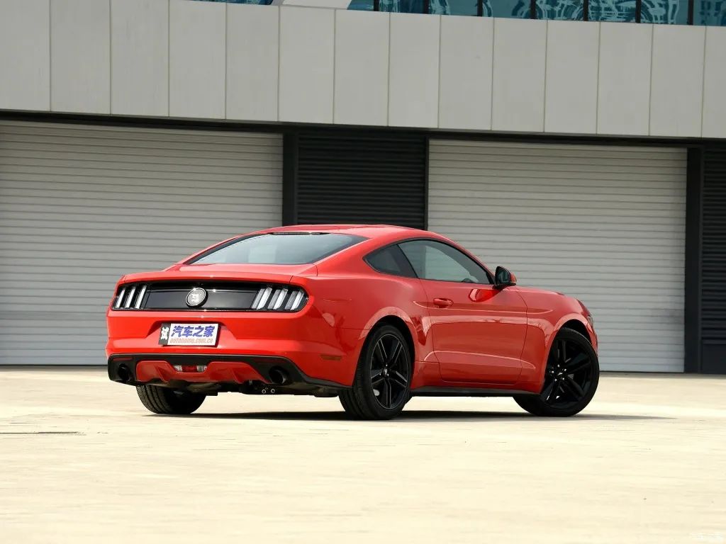 二十多万买跑车,拉风有面 真皮大座