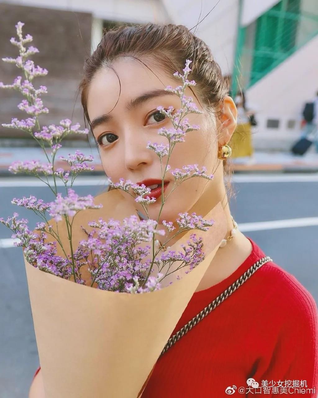 今天介绍了四位风格类型截然不同的美少女