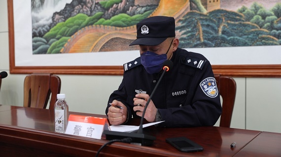 胶东在线4月24日讯(通讯员 高宇光 崔楷涓) 4月24日,莱州市公安局交警