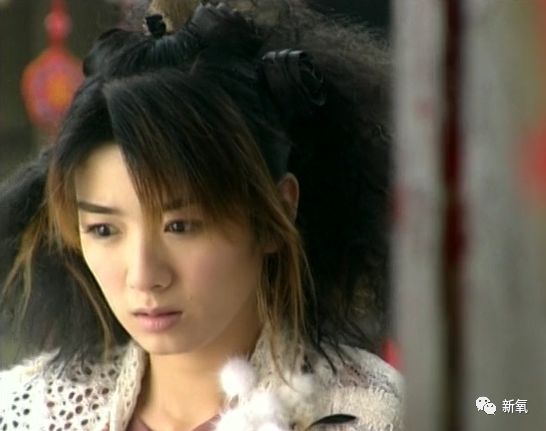 把黄奕大鼻头画成秀气小翘鼻87版红楼梦的化妆师太前卫了