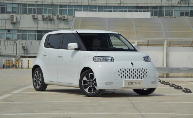 撕掉电动车不安全标签 长城欧拉白猫slay全场