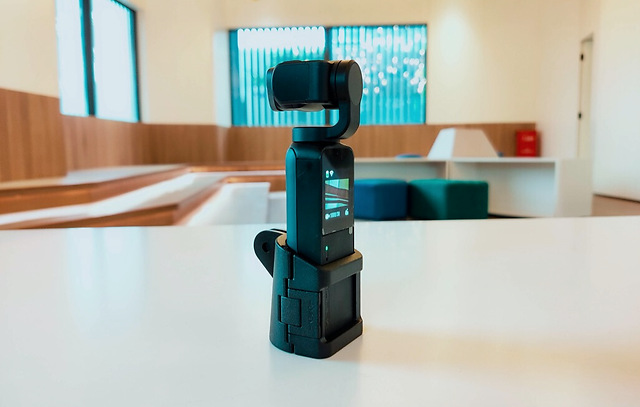 男生的小口红更新了,vmate云台相机评测:横竖屏转换 直播流推送