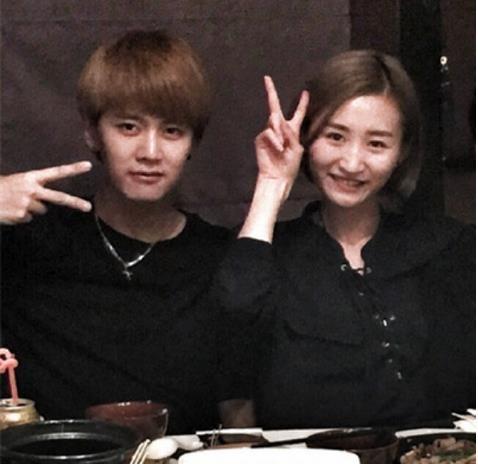 跟林允分手后,宋威龙爱上19岁模特赵佳丽,车内热吻同返酒店