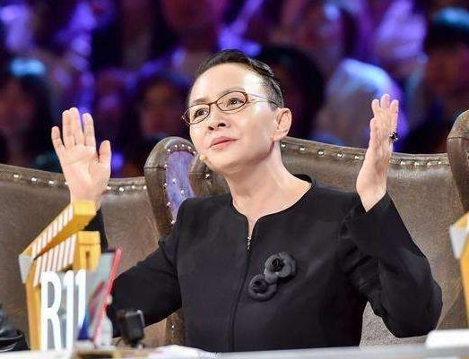 宋丹丹再登春晚不演小品改唱歌,也许会像肖战演小品一样成亮点