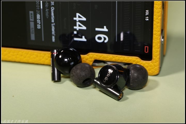 【寻觅曾经的声音】小谈飞利浦新品s3入耳耳机__凤凰网