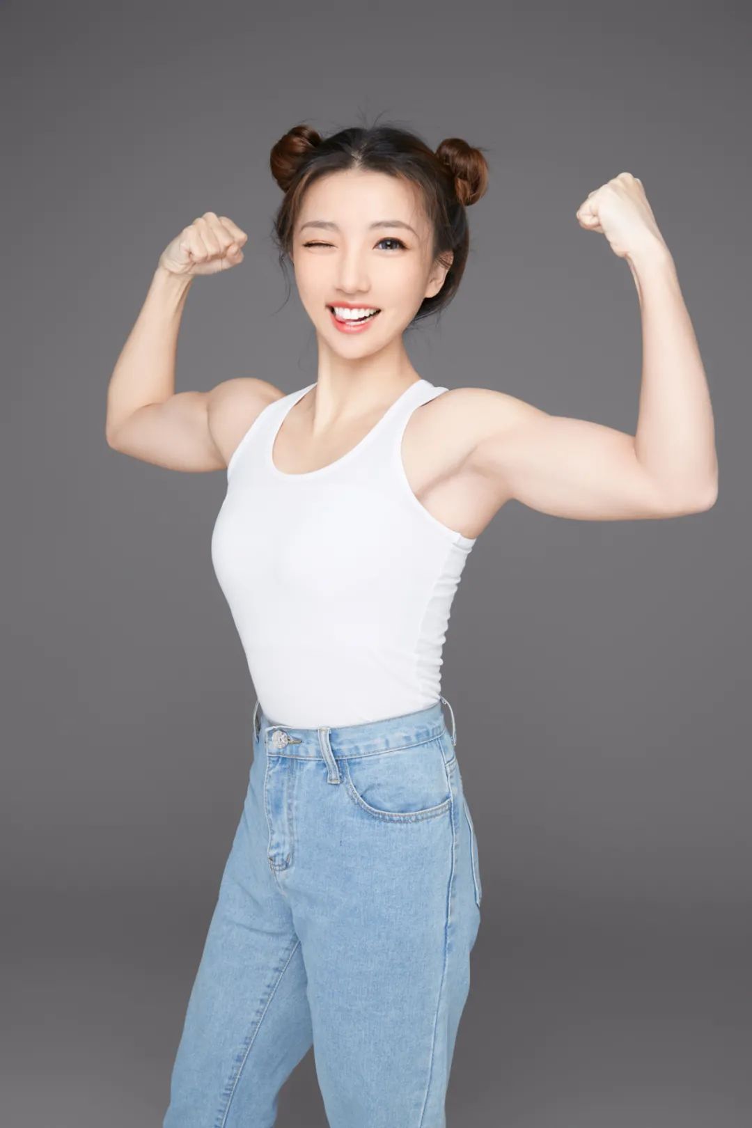 通过持之以恒的努力,鹿晨辉终于得到了命运的垂青,如今的「鹿神」已经