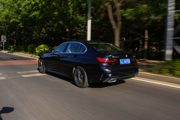 还是同级榜样吗? 试驾宝马325li xdrive