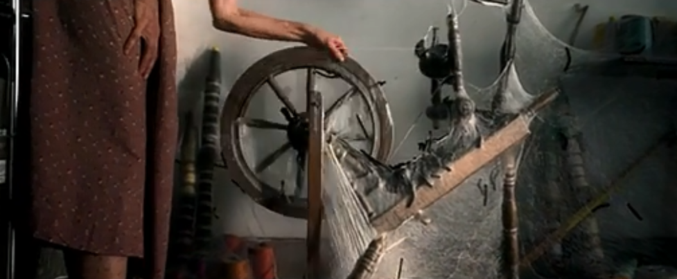 这条短片比《画皮》还诡异 每一秒都头皮发麻