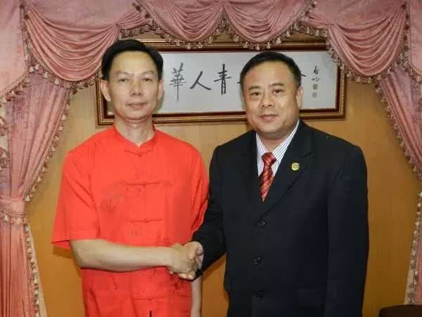 陈志鸿易评:赠"百里健雄"祝福泰国华人青年商会李桂雄会长新年大展雄