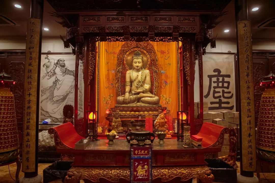 玉佛禅寺内部举行供佛斋天吉祥息灾祈福法会祈愿疫情消除众生安康