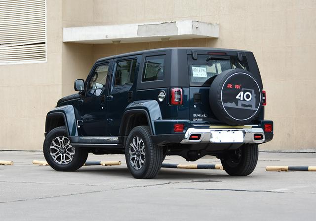 98万起,2020款bj40城市猎人版上市,诗与远方就靠它