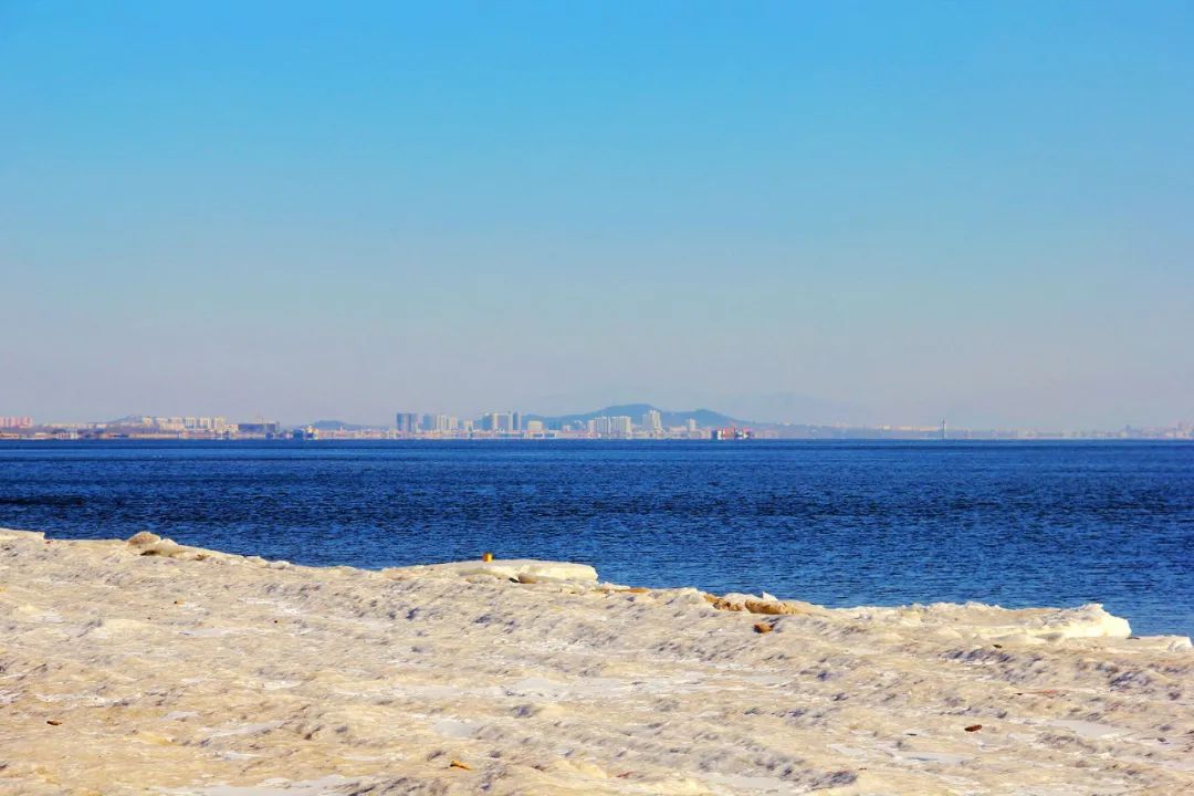 罕见秦皇岛惊现海市蜃楼群山连绵起伏甚为壮观