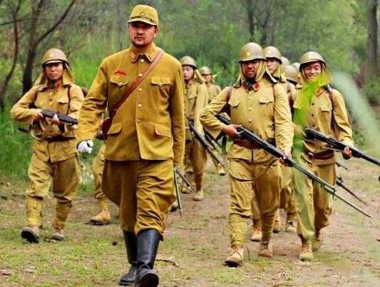 4个日本兵永久跪在中国,日方要求立马拆除,中国:需要3个条件