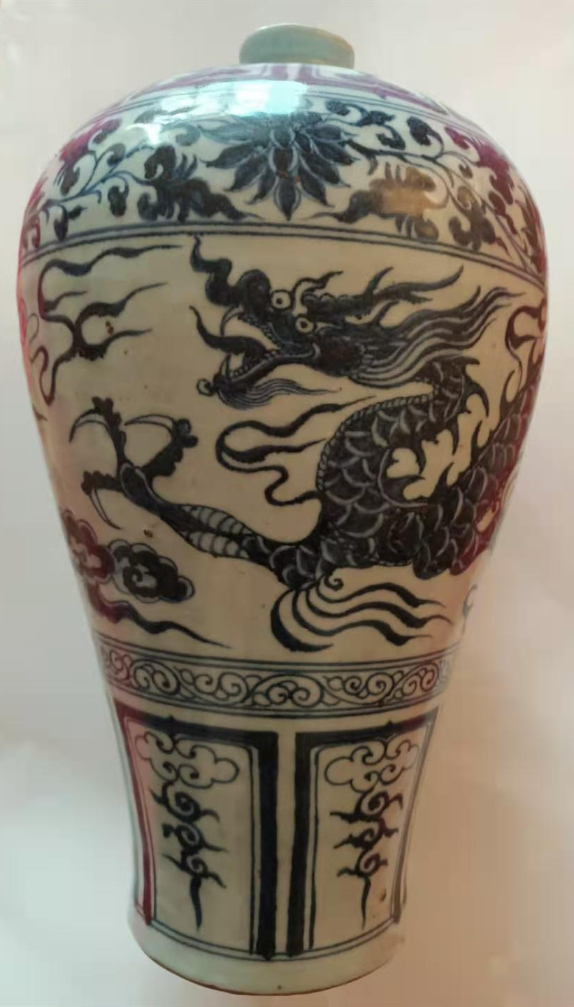 中国　青花　花卉雲龍鳳凰文　梅瓶　V　6953 大型古董中国青瓷花瓶，饰有凤凰和花朵// 清朝- 19 世纪eeuw