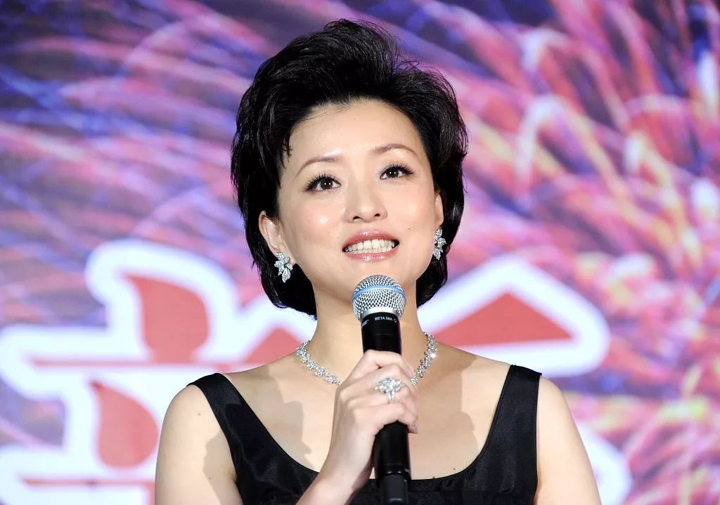 杨澜:我没义务透过你邋遢的外表,去发现优秀的内在