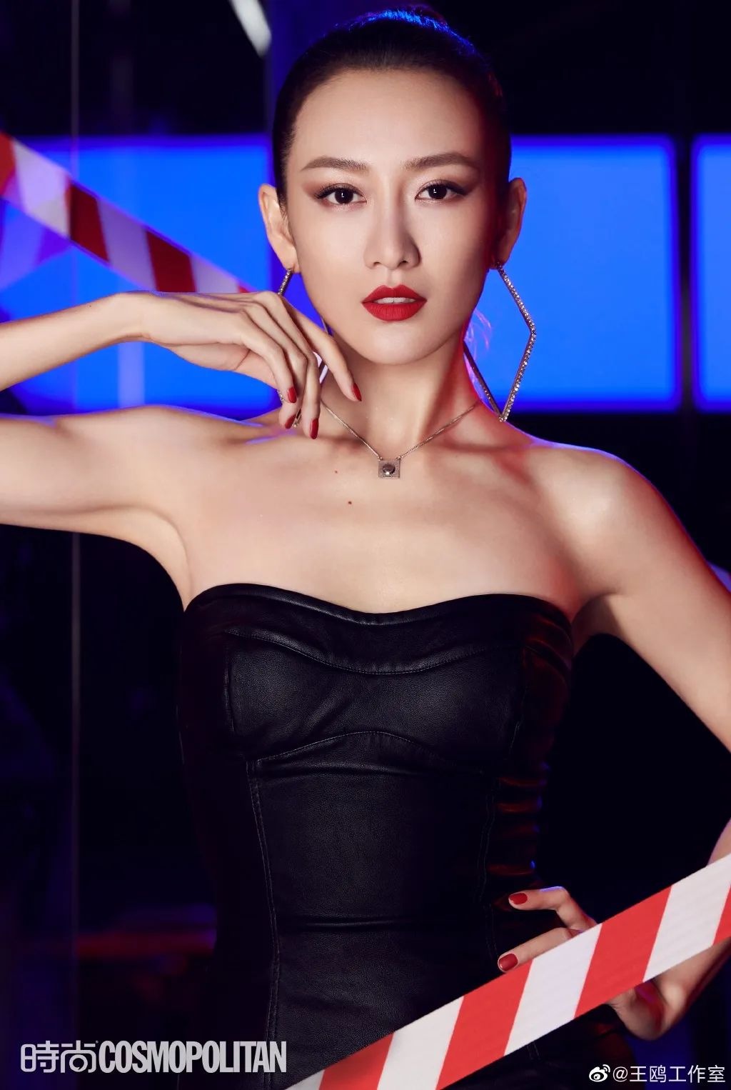 女演员约同门被爆艳照?王鸥带助理演戏?刘宪华得罪人?陈紫函没戏拍?姨太问答__凤凰网