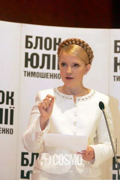 现实中美貌与智慧并重的女政客可比永远的君主飒多了