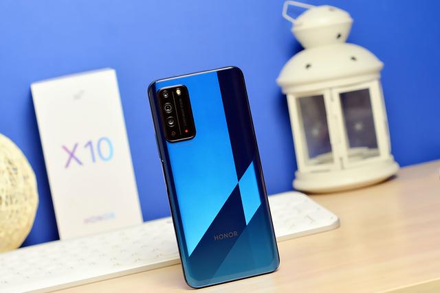 荣耀9x是爆款手机!新发布的荣耀x10,依旧会销量火爆?