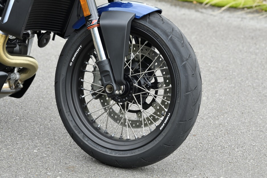 瑞典黑白双箭大单缸的魅力胡斯瓦纳701外媒点评